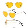 Lunettes de soleil tendance femmes monture en métal accessoires fantaisie années 90 lunettes coeur pare-soleil en forme de coeur