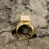 Anel de solitário Homens de alta qualidade anéis quadrados largos 3d punk anel de zircão de jóias de jóias pavimentadas Cristal Crystal Shiny Presente para o anel de noivado masculino 230529