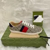 Herrkvinnor Casual Shoes Italy Luxury Gold White Green Red Stripe Italy Tiger Snake Sneaker Trainers Bee Brodered Walking Sports Ace Sneakers Handing Footwear