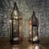 Dekorativa föremål Figurer 33 cm Marockan Retro Hollow LED Wind Lamp White Iron Lantern El Home Bedroom Living Room Atmosfär Dekorativ lampa 230530