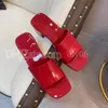 Novo designer moda feminina ao ar livre chinelos sandálias de fundo grosso grossos slides de borracha plataforma alfabeto chinelo senhora couro brilhante salto sandália cueca sapatos de praia