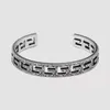 Designer smycken armband halsbands ring fyrkantigt ihåligt ut snidat mönster par armband ljusarmband