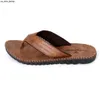 Tofflor cuddlyiipanda ny sommar coola strand tofflor brittisk stil män flip flops plattform icke-glid manliga sandaler zapatos hombre j230530
