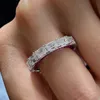 2023 Anillos de bodas brillantes Joyería de lujo Puro 100% Plata de ley 925 Corte esmeralda Moissanite Diamante Fiesta de alta calidad Eternidad Mujeres Anillo nupcial Nunca se desvanece