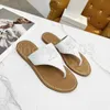 Tasarımcı Sandalet Kadın Tippi Sebze Bronzlaşmış İnek Deri Sandal Düz Ayakkabı Yaz Dekorasyonu Açık Klasik Klasik Slayt Açık Ayak Parmağı Dokuma Üst Ayakkabılar Boyutu 35-40