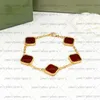 Fashion Clover Bracelet Designers de jóias femininos Charms Bangle Gold Link Chain 18K Gold Bated Agate Shell