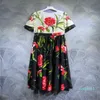 Runway-Kleider, modisches, schmales Kleid mit Rosendruck, kurze Ärmel, Rundhalsausschnitt, kontrastierendes Panel, mittelgroß