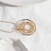 Kedjor 2023 Mother Pearl Circle Around Abalone Shell Bean Chain Sweater Halsband Kvinnor