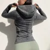女性のTシャツ女性スポーツパーカージッパーランニングジャケットクイックドライコート服ロングスリーブスポーツウェアスリムジムトレーニングフィットネスフード付きトップJ2305
