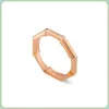 20% de réduction 2023 Nouveau collier de bracelet de bijoux de créateur Accessoires lien vers la série d'amour rayé miroir sculpté simple bague pour femme