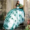 Emerald Green Lace Quinceanera 2023 Bollklänning Floral Applique Crystal Pearls Sweet 16 Dresses Lace-Up Birthday Party 322