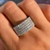 Anelli a grappolo Moda Splendido anello con diamanti lucidi per le donne Tutti abbinati Accessori di tendenza Cerimonia di nozze Regalo di fidanzamento squisito