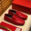 16Modello di marca di lusso Casual in vera pelle scamosciata Designer Mocassino Scarpe da uomo Morbide e comode Scarpe da guida Uomo Mocassini Calzature per uomo Moda appartamenti