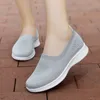 Grand printemps été nouvelles chaussures pour femmes coupe peu profonde chaussures tissées volantes chaussures de marche chaussures de mères marche sur les femmes