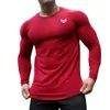 Herr t-shirts nya långärmad bomullst-shirt män gym fitness träning mager t shirt sommar manliga tees toppar sport löpning t-shirt män kläder j230531