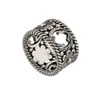 2023 Il nuovo anello della collana del braccialetto dei gioielli del progettista è utilizzato per le donne degli uomini. Gli anelli della coppia di margherite sono completi di stile