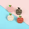 Broschen Vier Farben Apple Pins „Lehrer“ Emaille Metall mit Text Cartoon Rucksack Hut Revers Abzeichen Schmuck Geschenke Großhandel