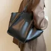 Bolsas de noite Lettside Tote for Women 2023 Designer de tendências Inverno Moda vintage Simple Lady 2 peças Bolsas laterais e bolsas laterais