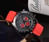 Herrens högkvalitativa titta på gummiband Business Leisure Sports Quartz Watch Luxury Fashion Red, Blue and Black Strap Men's Watch Relogio Masculino.