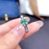 Ringos de cluster Anel de moissanita verde crepitante para mulheres de noivado de jóias Casamento real de jóias 925 Presente de aniversário de prata Gem
