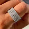 Anelli a grappolo Moda Splendido anello con diamanti lucidi per le donne Tutti abbinati Accessori di tendenza Cerimonia di nozze Regalo di fidanzamento squisito