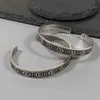 2023 Novo designer de joias pulseira colar anel Sterling engrenagem listrada antiga casal versátil feminino pulseira aberta