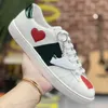 Designer för män dam ace sneaker fritidsskor Snake Chaussures Läder Sneakers Bee Broderade Ränder vit Sko platt plattform Promenad Sporttränare Tiger