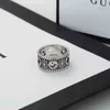 2023 Nuovo braccialetto di gioielli di design collana anello piccolo fiore margherita scavato come vecchio regalo per uomini donne