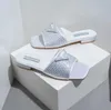 36-42 Sandalias de satén adornadas con cristales Zapatillas de mujer Deslizamiento Deslizamiento en mula plana Deslizadores de diamantes de imitación Tacones bajos Pisos Chanclas Negro Blanco Azul