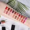 Imposta i produttori di rossetto opaco in velluto con etichetta privata a lunga durata Dropshipping gratuito di crudeltà per il trucco di lusso ad alto pigmento all'ingrosso