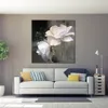 Mooie canvas handgeschilderde impressionistische Willem Haenraets schilderij van bloemen in zwart-witte bloem voor Office Wall Art