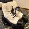 2023 Новые маленькие ароматические сапоги Martin Boots Женские средние каблуки толстая подошва без скольжения круглая шнур