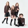 Familie Matching Outfits Kinderen vallen Winter Katoen Koffie Koffie Kleur Velvet Lightning Bolt Jurk Top Romper Familie Matching Dessented 230530