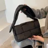 Bolsos de noche de lujo espacio algodón hombro para mujer 2023 invierno abajo bandolera correa ancha mensajero mullido cuero Nylon monedero