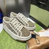 Designer-Klassiker, Freizeitschuhe, beige, Segeltuchschuhe, gespleißtes, atmungsaktives Obermaterial, Damen-Sportschuhe, Geschenk, Einkaufstasche mit Schuhkarton, Schuhgrößen 35–40