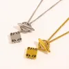 Never Fading Luxury Brand Designer Pendants Necklaces 18K Gold Plated Stainless Steel Square Letter Choker Pendant Necklace Chain Jewelry Accessories Love Gifts