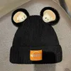 Net Red Fashion Casual Cartoon Wool Hat Kvinna Autumn and Winter Sweet Lovely Bear Knit Alla bär varm Pullover Tide 230920