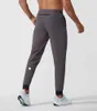 LL Heren Jogger Lange Broek Sport Yoga Outfit Sneldrogend Trekkoord Gym Zakken Joggingbroek Broek Heren Casual Elastische taille Fitness 444