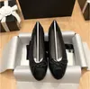 Paris lyxig designer svart balettlägenheter skor kvinnor märken quiltade äkta läderslip på ballerina rund tå damklänning chanels skor kanal zapatos de mujer