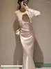 Sukienki robocze Kuzuwata v Szyja Sleńki pojedyncze piersi Tops Tops Eleganckie przenośniki średniej długości Japonia Temperament Komb
