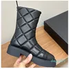 Autumn Winter Women Platform Luxury Designer Classic Brand Diamond Lattice Martin Back Zipper Metal Letter Rubber Anti Slides Thick Sole Ladies