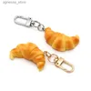 Keychains Lanyards Simulated Bread Keychain Creative Fashion Croissant Food Model Bag Car Key Ring Mobile Phone Pendant Ornaments Gift for Friends R231201