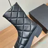 Autumn Winter Women Platform Boot Designer Classic Diamond Lattice Boots Back Zipper Metal Letter Rubber Anti Slides Thick Sole
