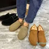 Chinelos Homens Botas Tasman Chinelo Castanha Fur Slides Mules Mini Plataforma Sapatos Camurça Outono Inverno Tamanho 35-43