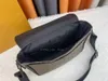 Siyah Messenger Çanta Klasikleri Erkek Omuz Çantası Mektubu Adam Çanta Yüksek Kalite Sınırlı Basarda Erkek Omuz Kayışı Crossbody Bag erkek alışveriş çantası çanta