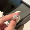 Anelli di fidanzamento firmati da donna con anello di diamanti di alta qualità per le donne Coppia di gioielli da sposa in nastro di lusso 925 Regalo di San Valentino di Natale