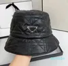 Designer kapelusz czapka czapka czapka dla mężczyzn kobieta p-litera casquette czapka skórzana czapka cotten cap czapka casquettes fisherman wiadra czapki zimowe ciepłe świąteczne gif