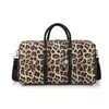 Leoparddesigner Duffle Bag Kvinnor Handväskor PU LÄDER Totväskor Animal Texture Mönster Weekender Travel Bag Stor kapacitet Sport Gym axelväska