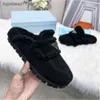 Designer Woman Slippers Fashion Luxury Warm Memory Foam Suede Plush Shearling Lined Slip on Indoor Outdoor Clog House Women Sandals Trendy Shoes Edfr