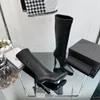 Kolan-High Cowskin Skórzane buty Toe 10,5 cm Botki na obcasie Osoby ozdobne modne but luksusowe projektanci dla kobiet buty fabryczne z pudełkiem